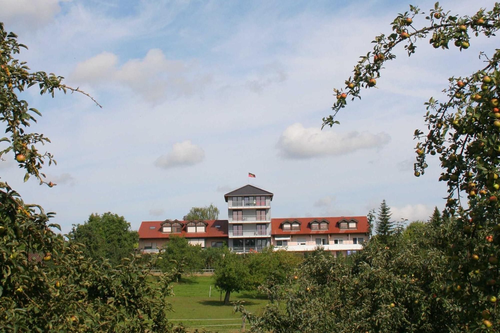 Gaestehaus Zum Wolffenturm Lehrensteinsfeld Exterior foto